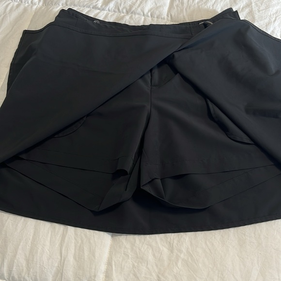 Jockey skort. VGUC. Black, size small. - Picture 2 of 3